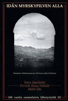 Idän myrskypilven alla