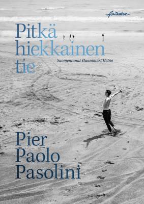 Pitkä hiekkainen tie