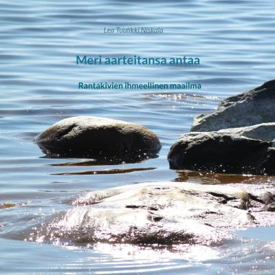 Meri aarteitansa antaa